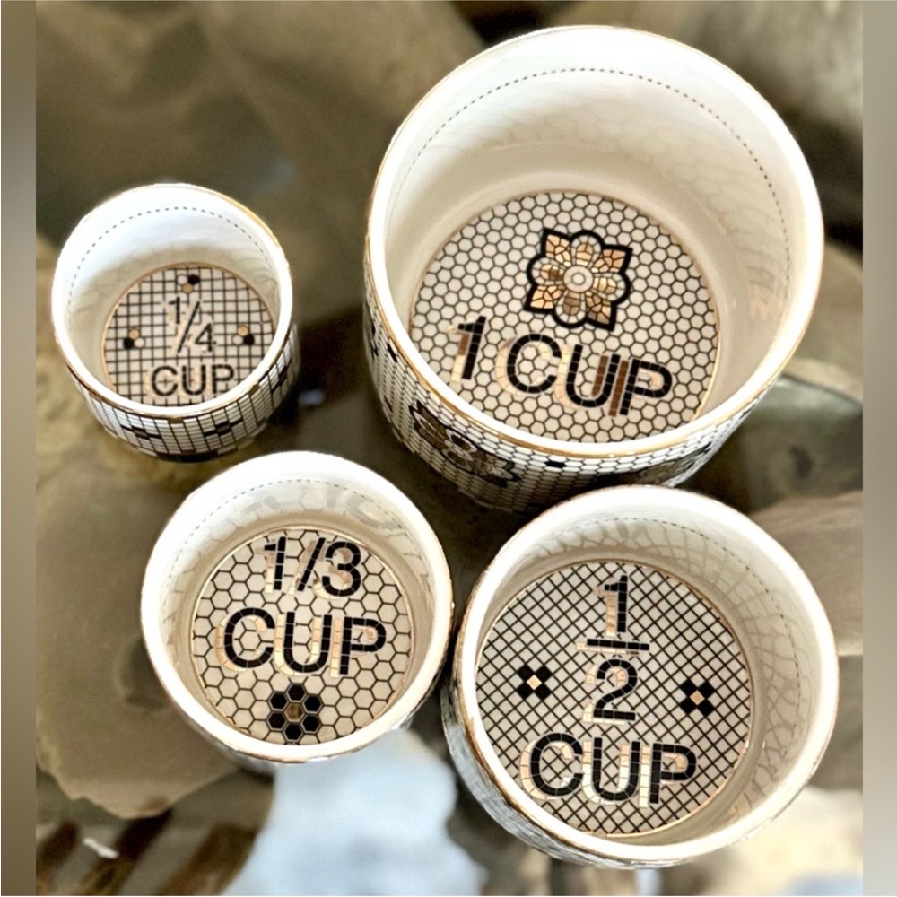 Bistro Measuring Cups Set - Picture 3 of 3
